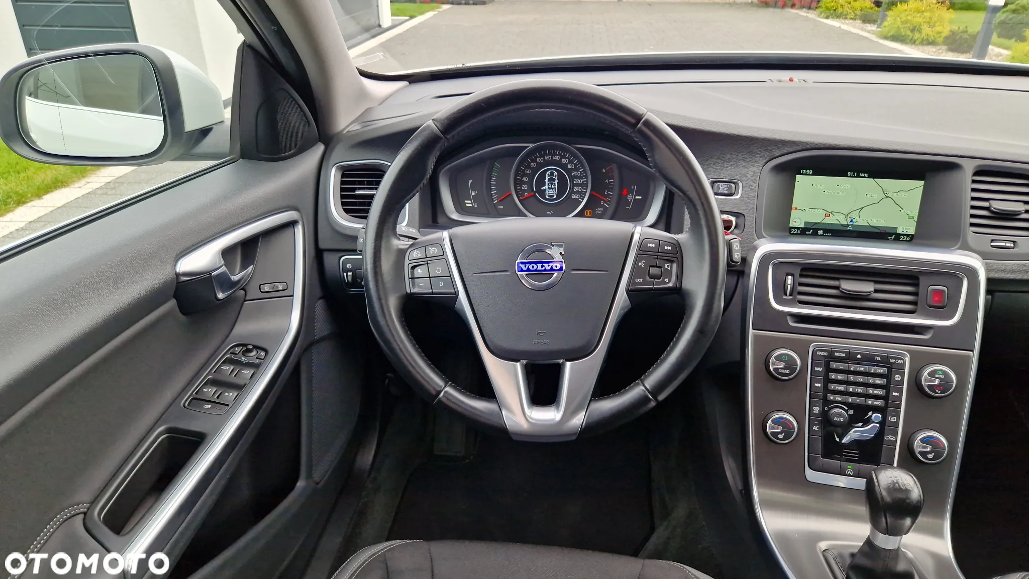 Volvo V60 D3 Momentum - 14