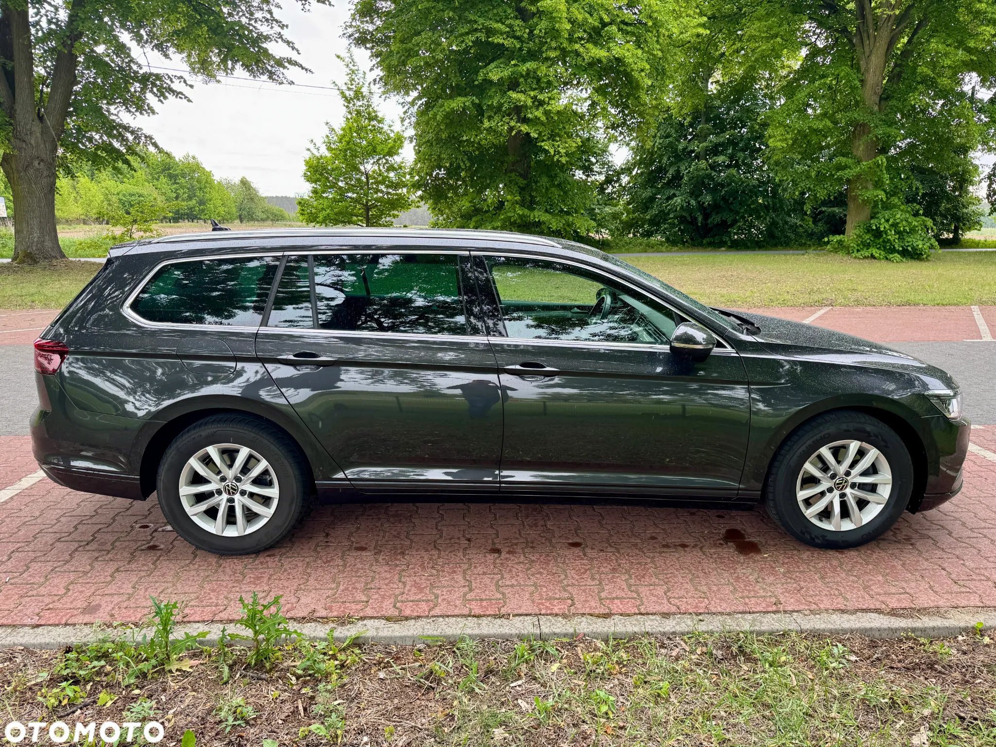 Volkswagen Passat Variant 2.0 TDI SCR DSG Business - 14