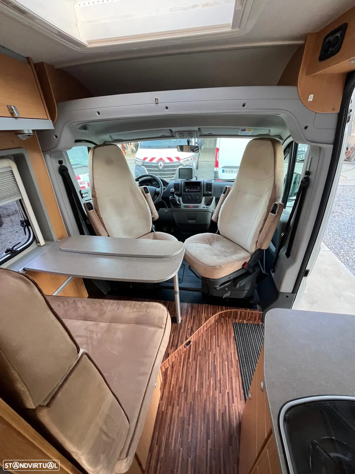 Hymer Car 322 - 9