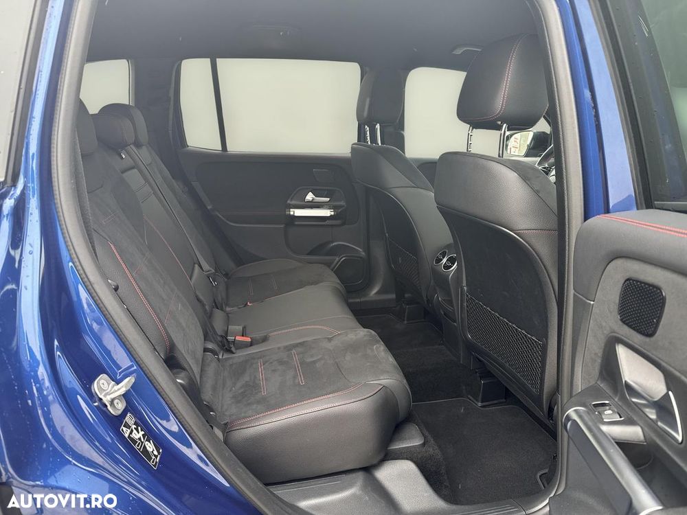 Mercedes-Benz GLB - 14