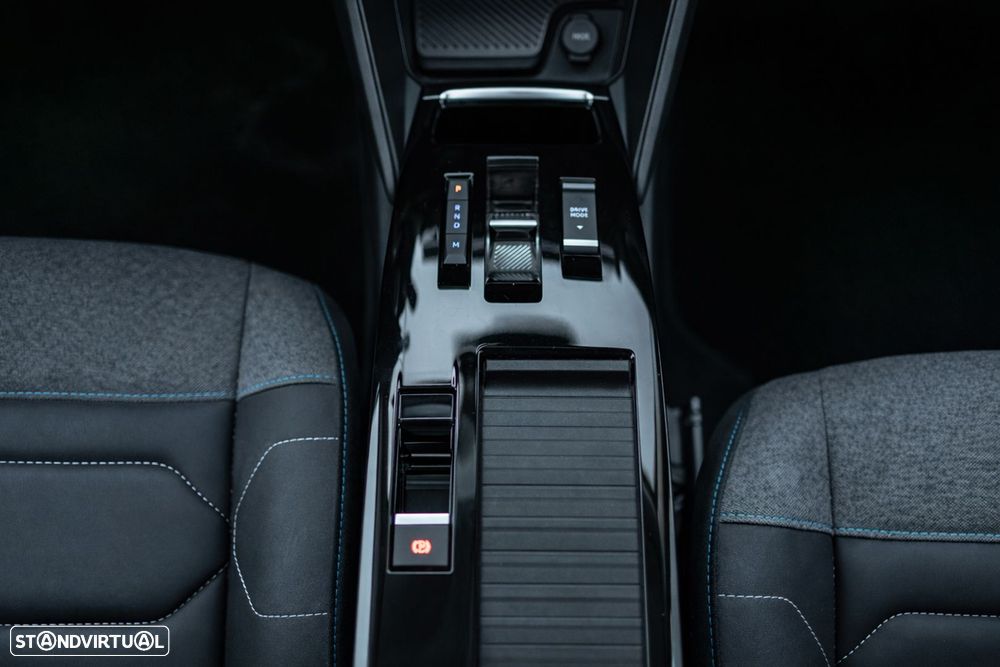 Citroën C4 X 1.2 PureTech Max EAT8 - 37