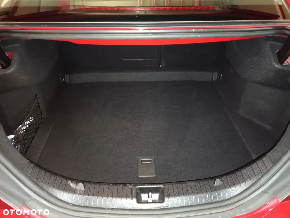 Mercedes-Benz CLA 200 7G-DCT Urban - 16