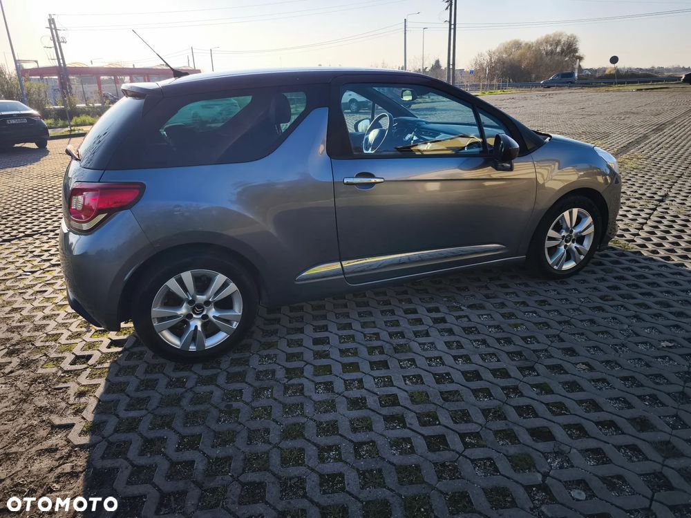 Citroën DS3 1.6 HDi SoChic - 11