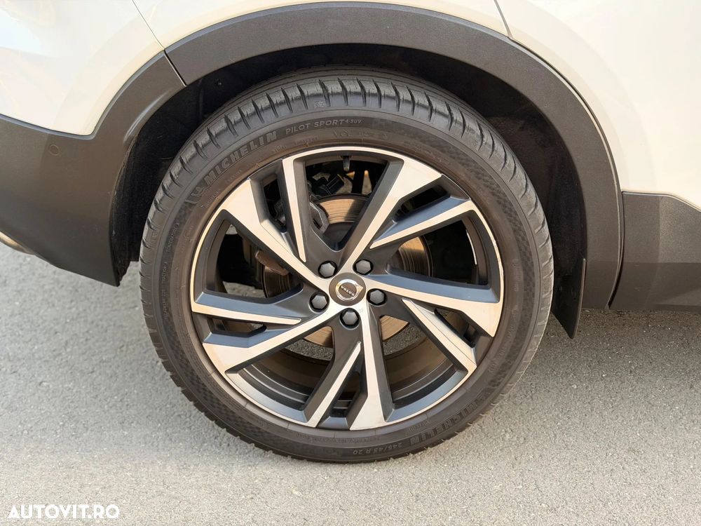 Volvo XC 40 D4 AWD Geartronic R-Design - 19