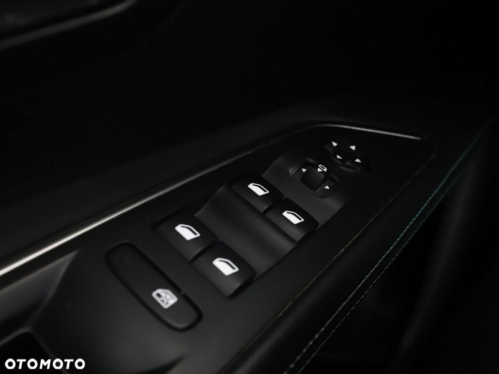 Peugeot 3008 1.6 PureTech Hybrid PHEV Allure Pack S&S EAT8 - 39