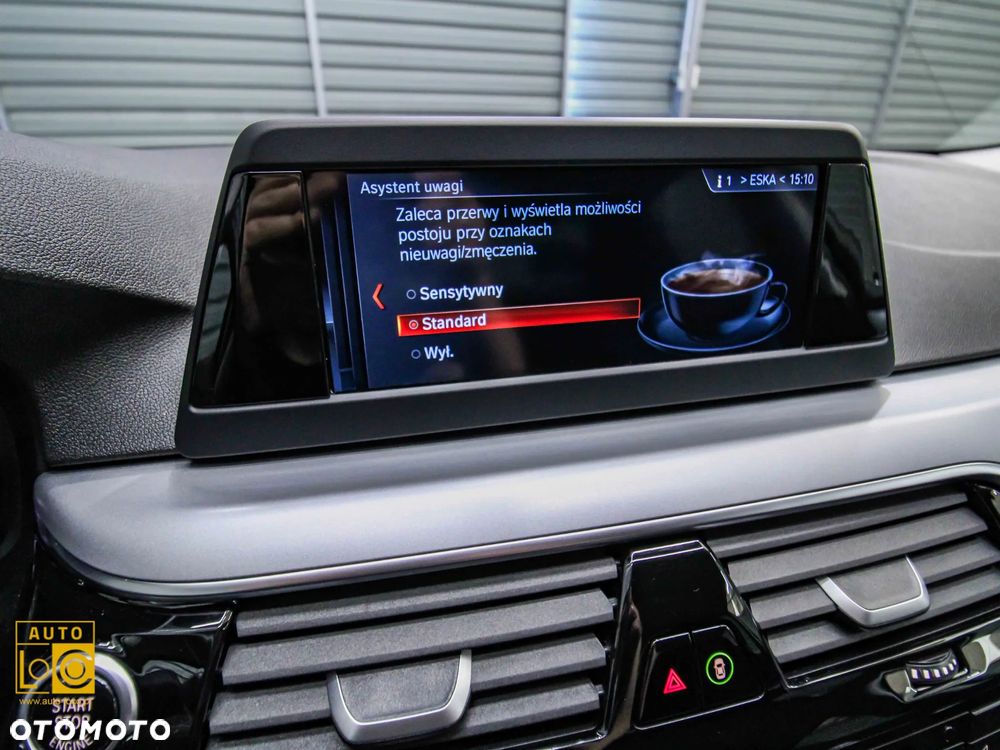 BMW Seria 5 518d - 22
