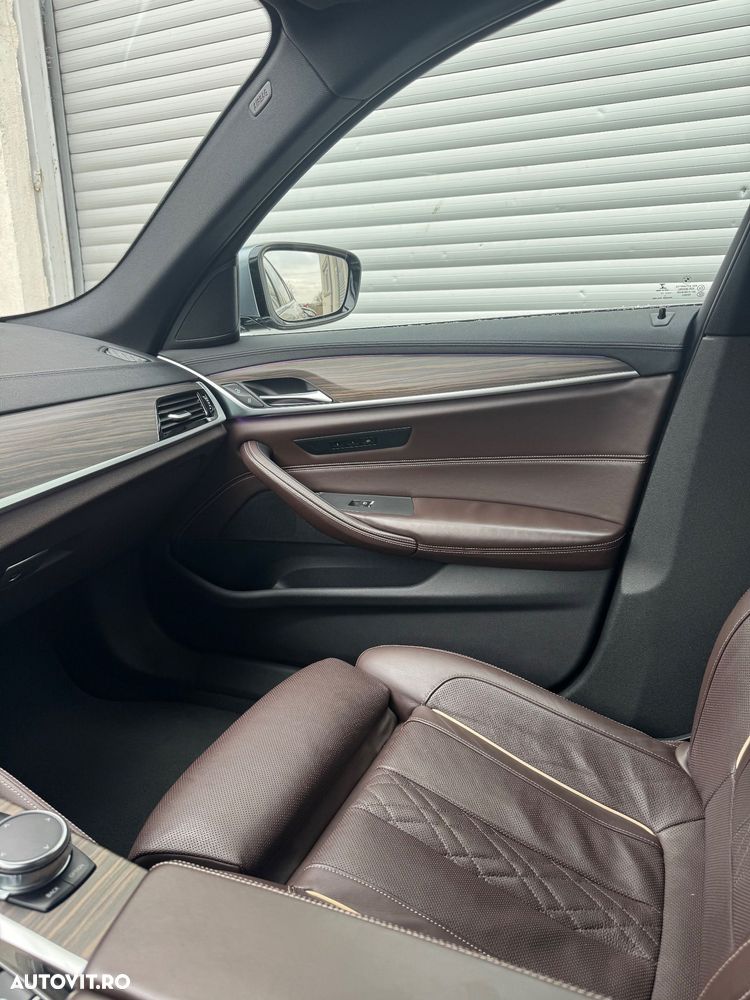 BMW Seria 5 520d Aut. M Sport Edition - 7