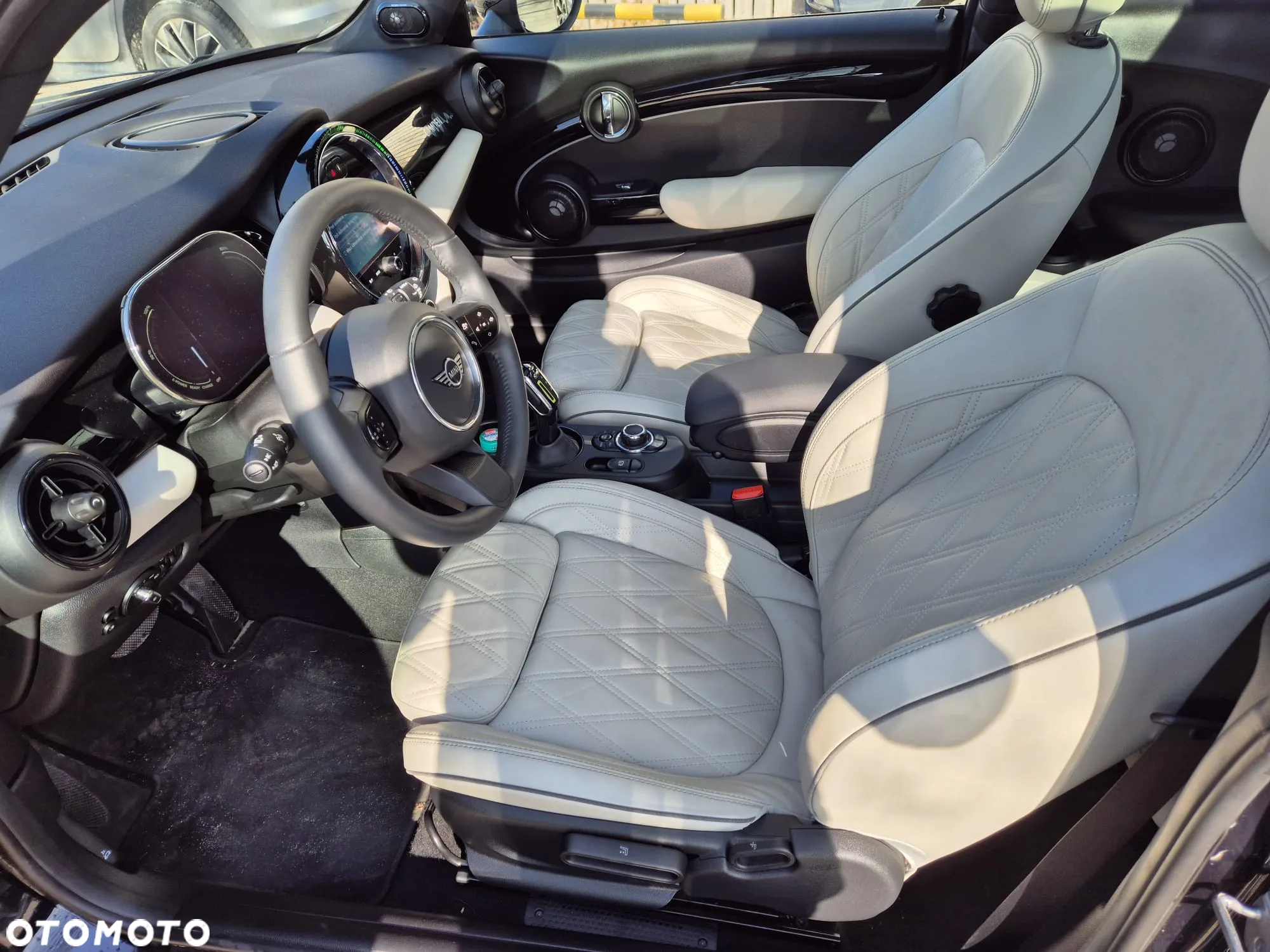 MINI Cooper SE - 15