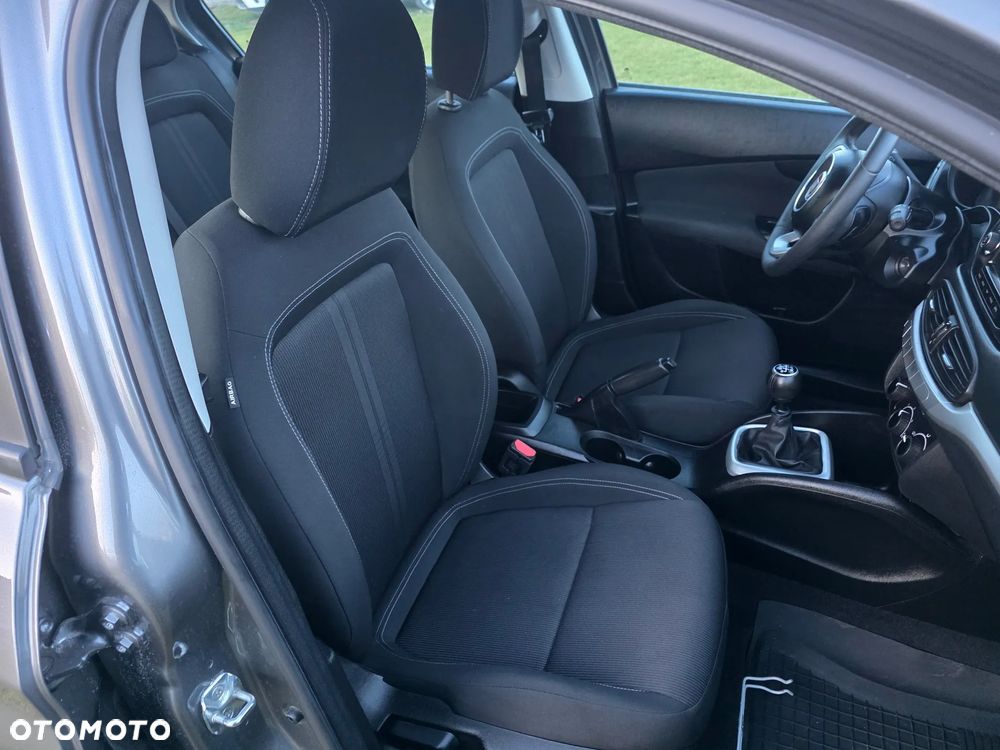 Fiat Tipo 1.4 16V More - 37