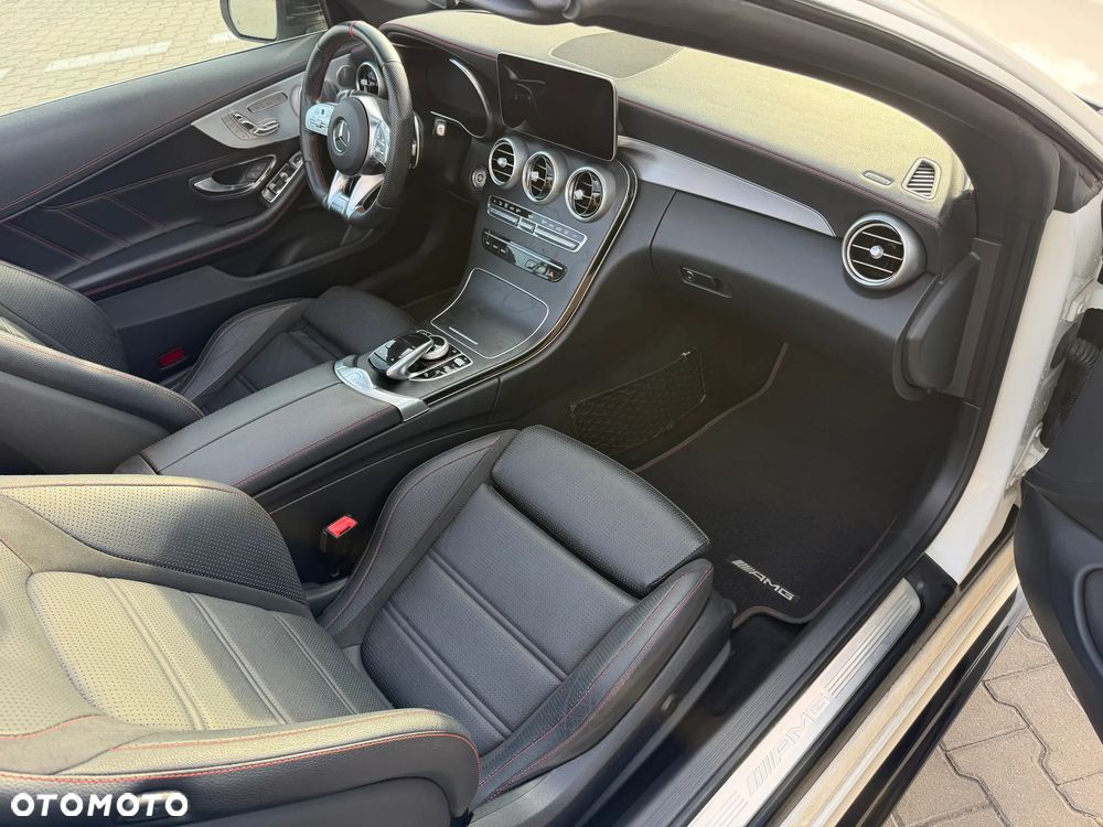 Mercedes-Benz Klasa C AMG 43 4Matic 9G-TRONIC - 26