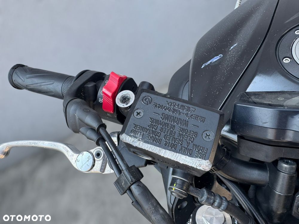 Yamaha MT - 32