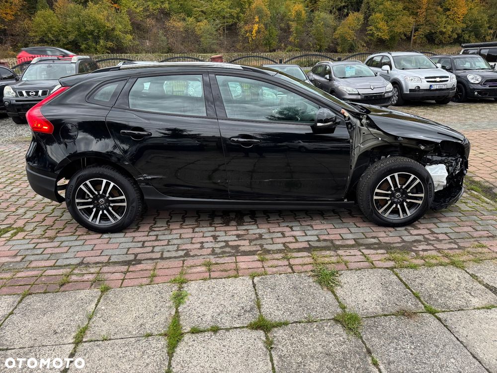 Volvo V40 Cross Country - 4