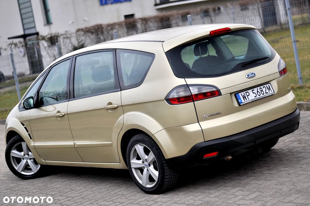 Ford S-Max - 9