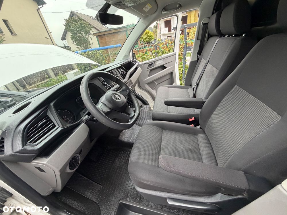 Volkswagen Transporter - 18