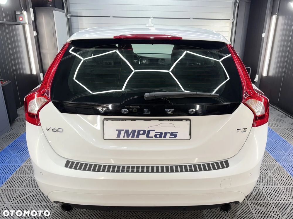 Volvo V60 T3 Drive-E Momentum - 13