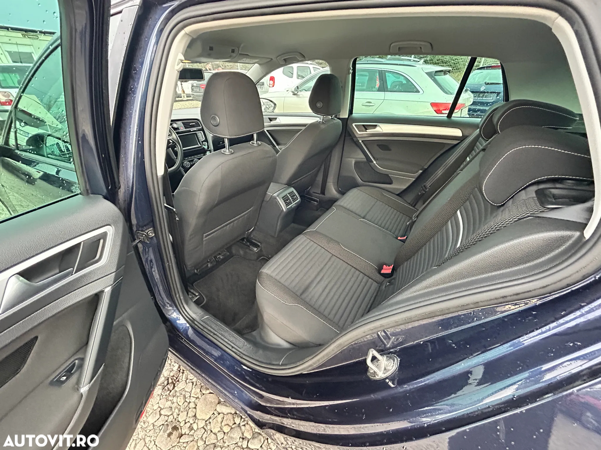 Volkswagen Golf 2.0 TDI BMT Comfortline - 15