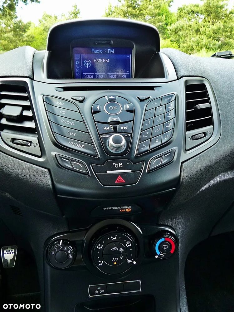 Ford Fiesta 1.0 EcoBoost STart-Stop ST-LINE - 32