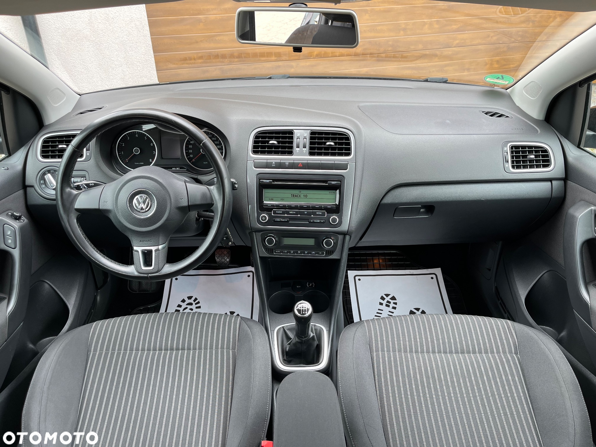Volkswagen Polo 1.2 TSI Blue Motion Technology Comfortline - 27