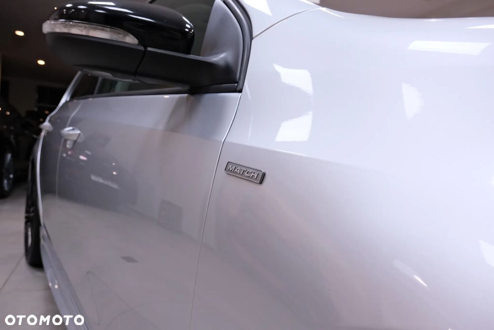 Volkswagen Golf 2.0 TDI DPF BlueMotion Technology DSG MATCH - 22