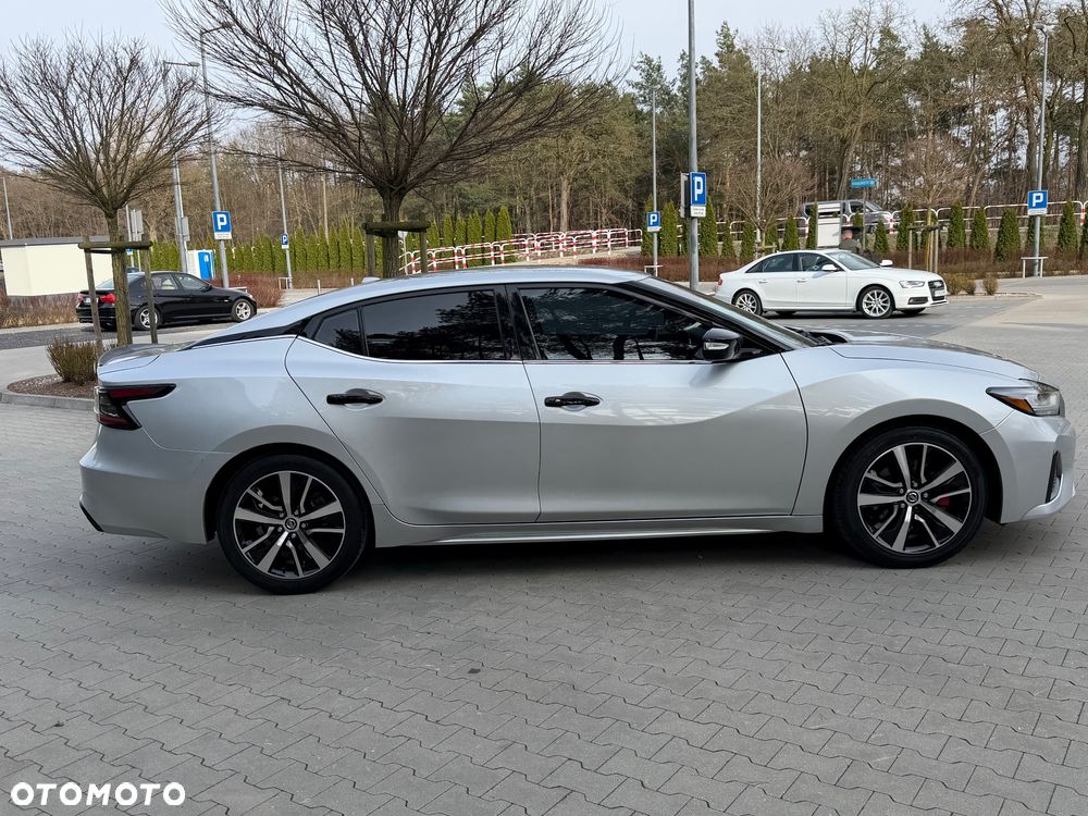 Nissan Maxima - 6