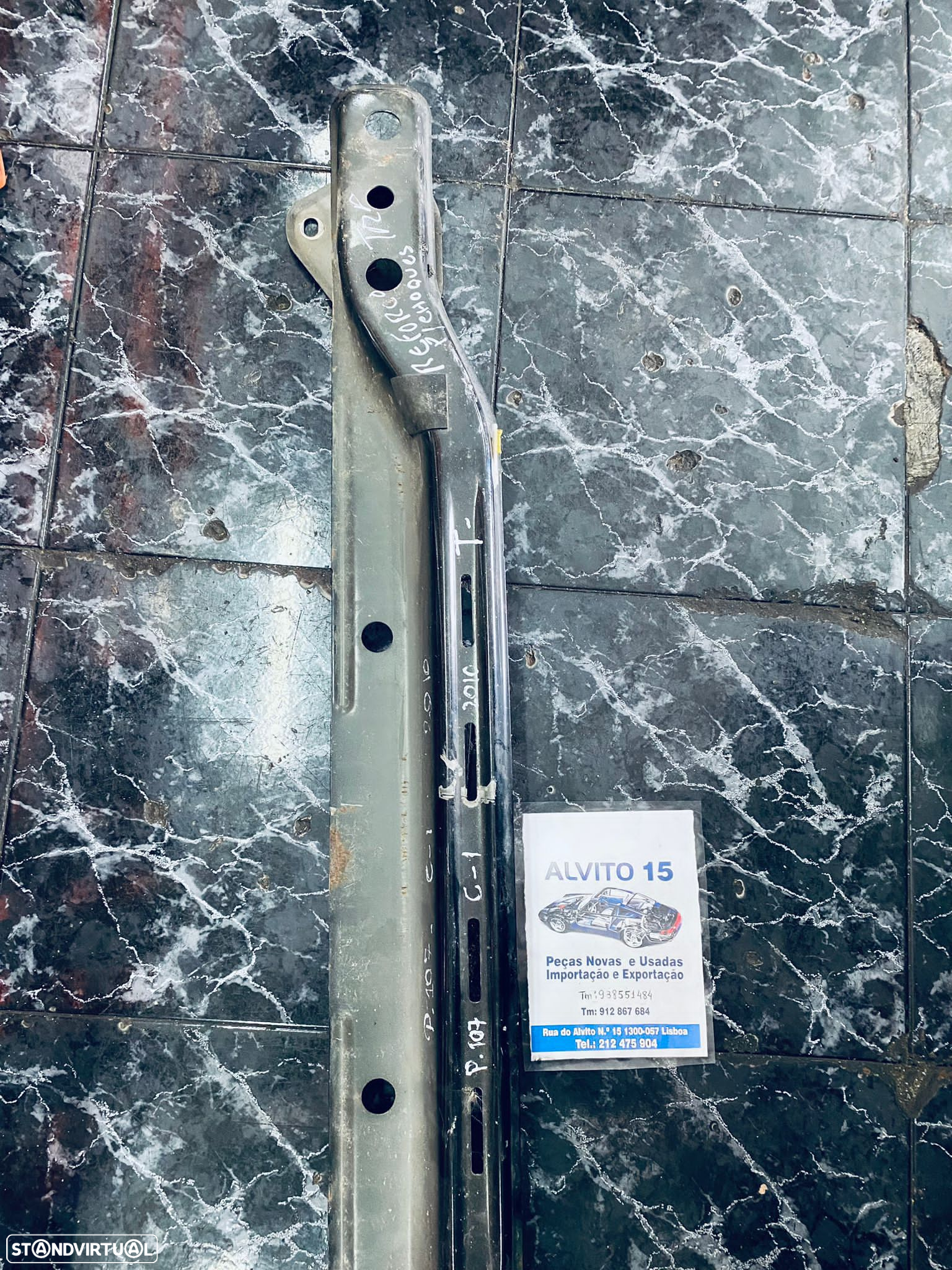 reforço de para choque de trás Peugeot 107, Citroen C1  2010 - 2