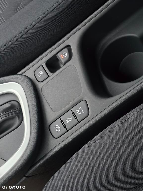Toyota Yaris Hybrid 1.5 Comfort - 23