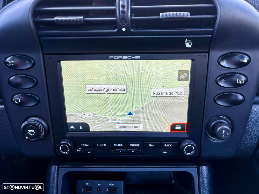 Porsche 911 (996) Carrera - 17