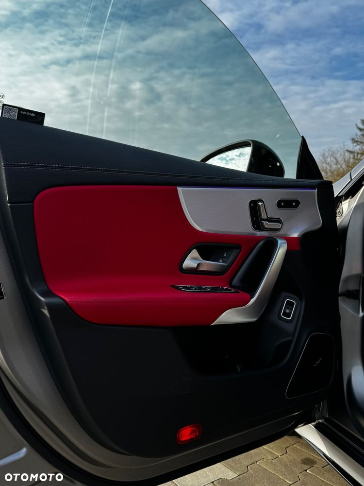 Mercedes-Benz CLA - 14