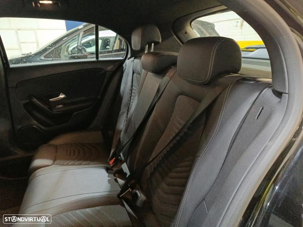 Mercedes-Benz A 250 e Style Plus - 4