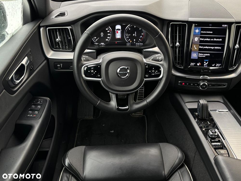 Volvo XC 60 D4 AWD R-Design - 18