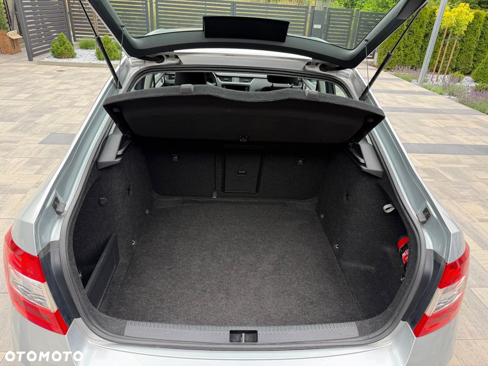 Skoda Octavia 2.0 TDI Ambition DSG - 20