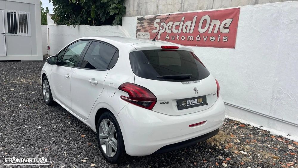 Peugeot 208 1.2 VTi SE Style - 19