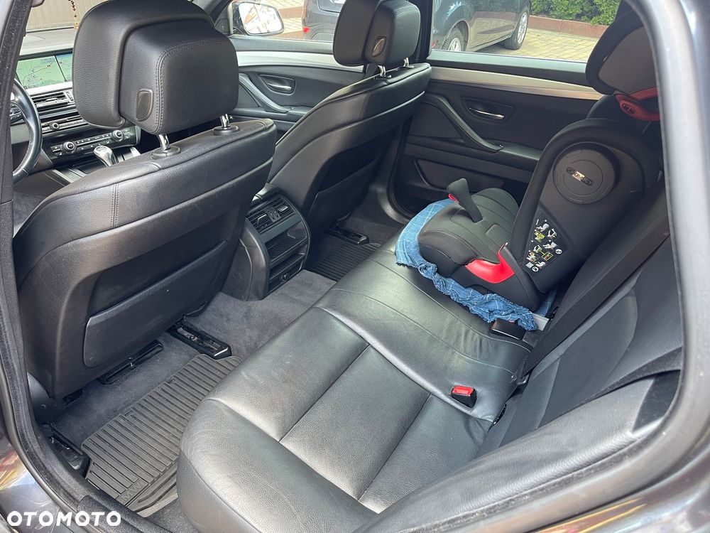 BMW Seria 5 520d Touring Modern Line - 13