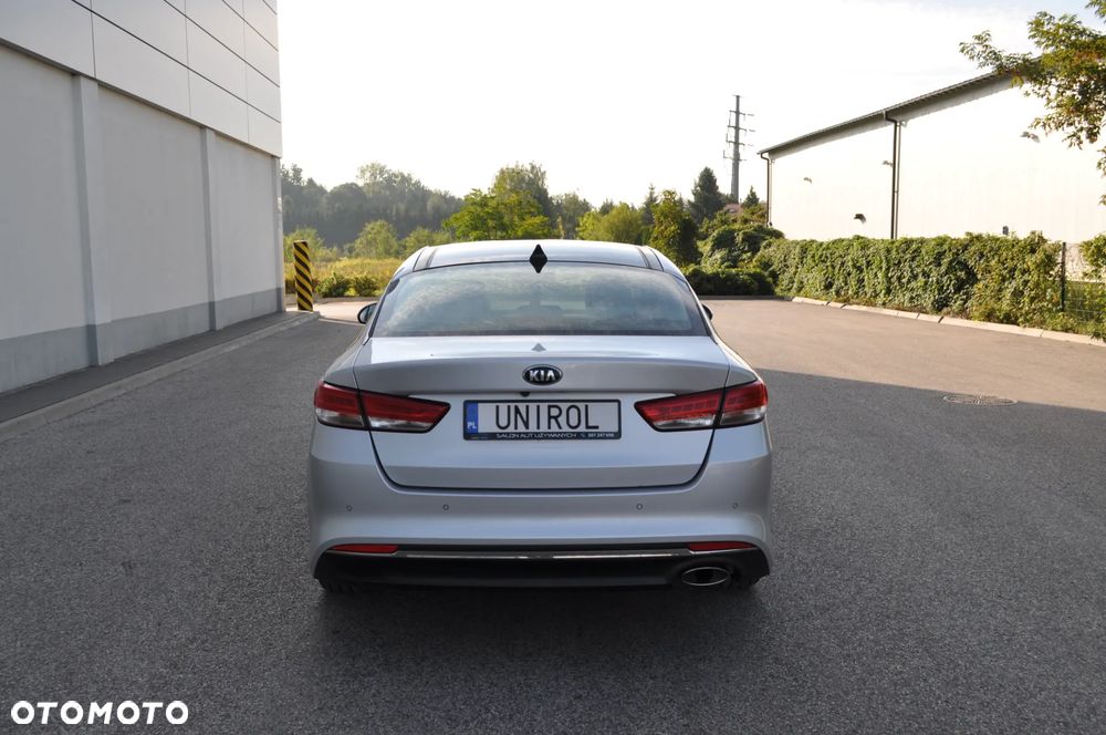 Kia Optima - 9