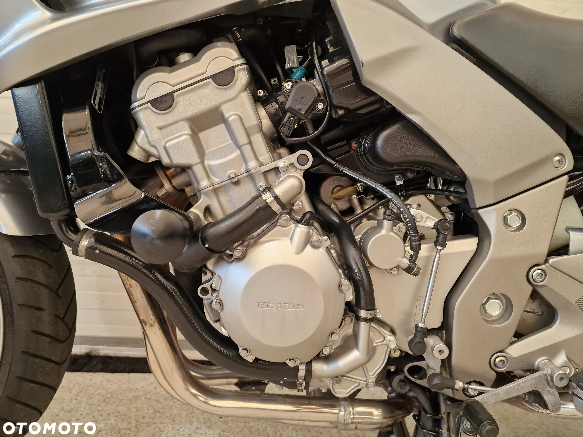 Honda CBF - 12