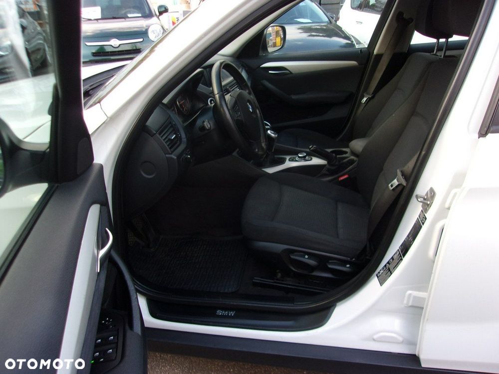 BMW X1 xDrive18d xLine - 13