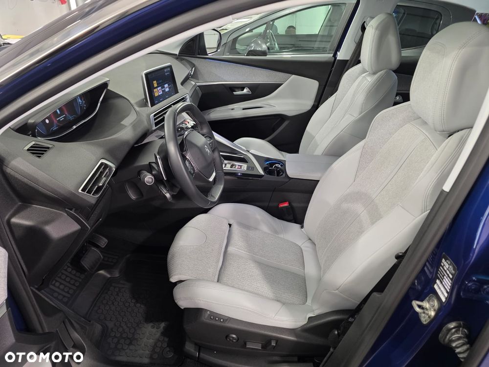 Peugeot 3008 1.6 PureTech GPF Allure S&S EAT8 - 19