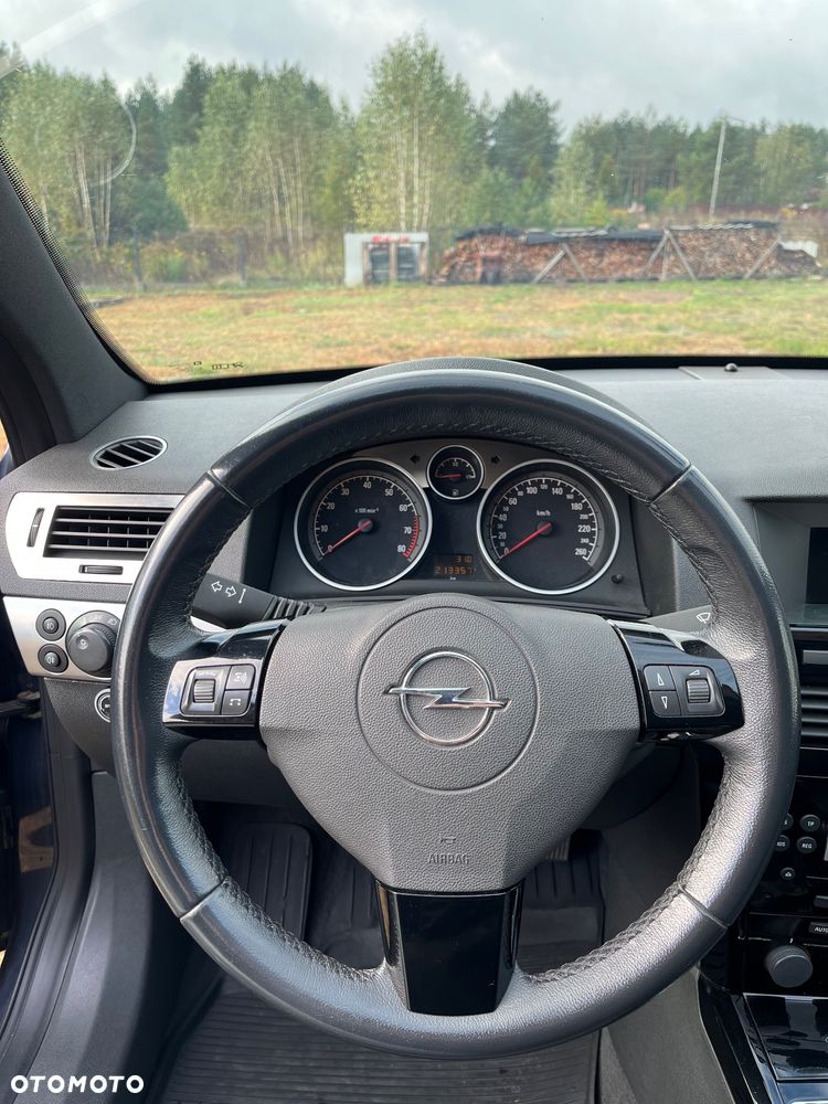 Opel Astra III GTC 1.6 Sport - 15