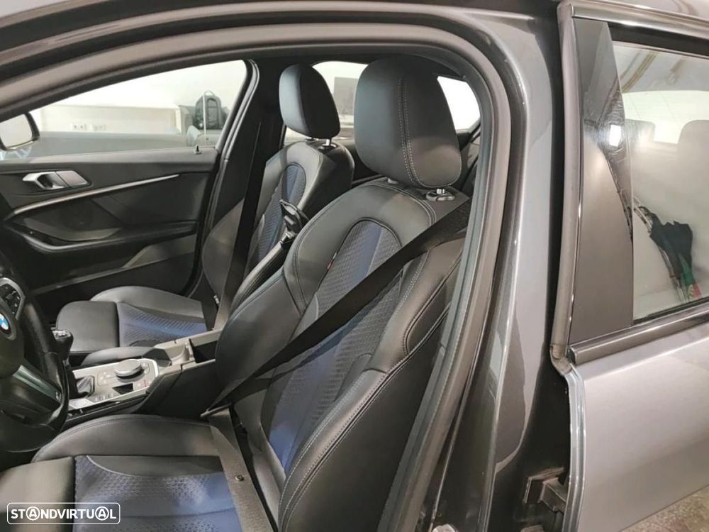 BMW 116 d Pack Desportivo M - 3