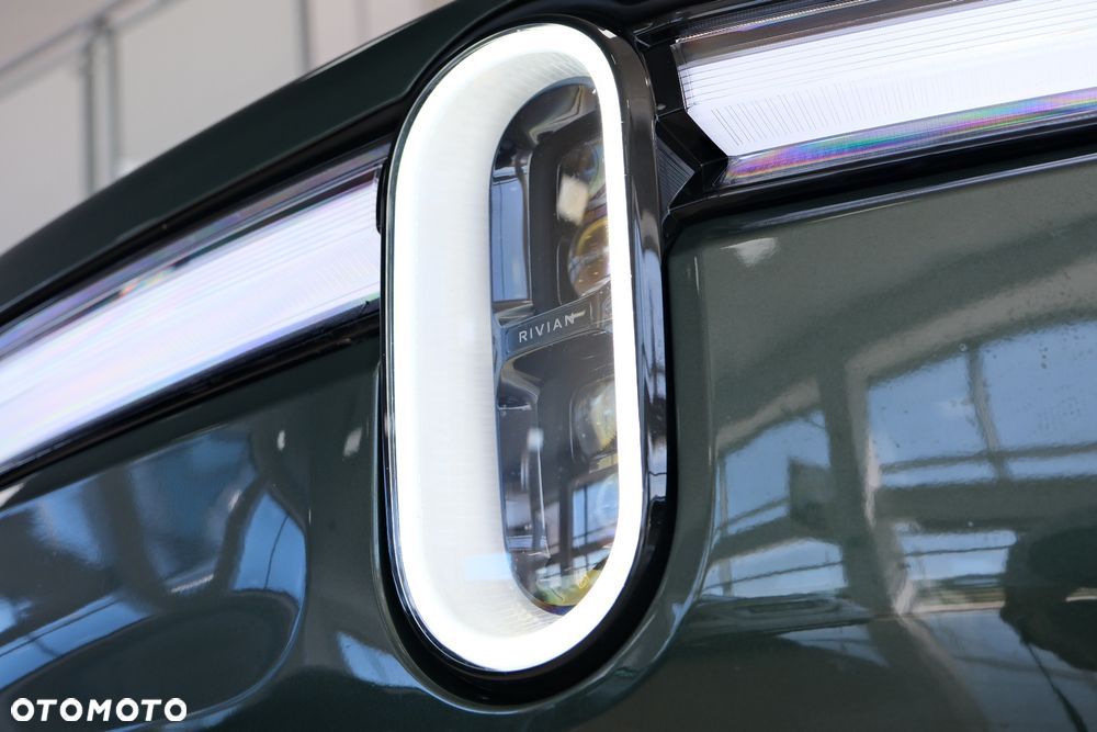 Rivian R1S - 18