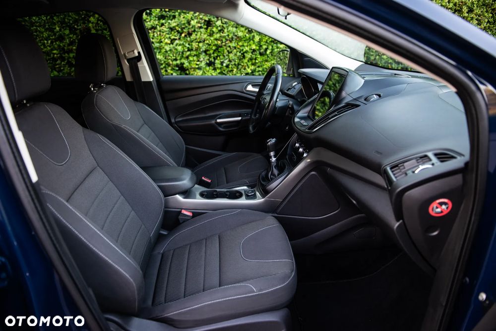 Ford Kuga 2.0 TDCi 2x4 Titanium - 27
