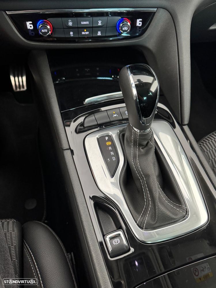 Opel Insignia Grand Sport 1.5 Auto Business - 11