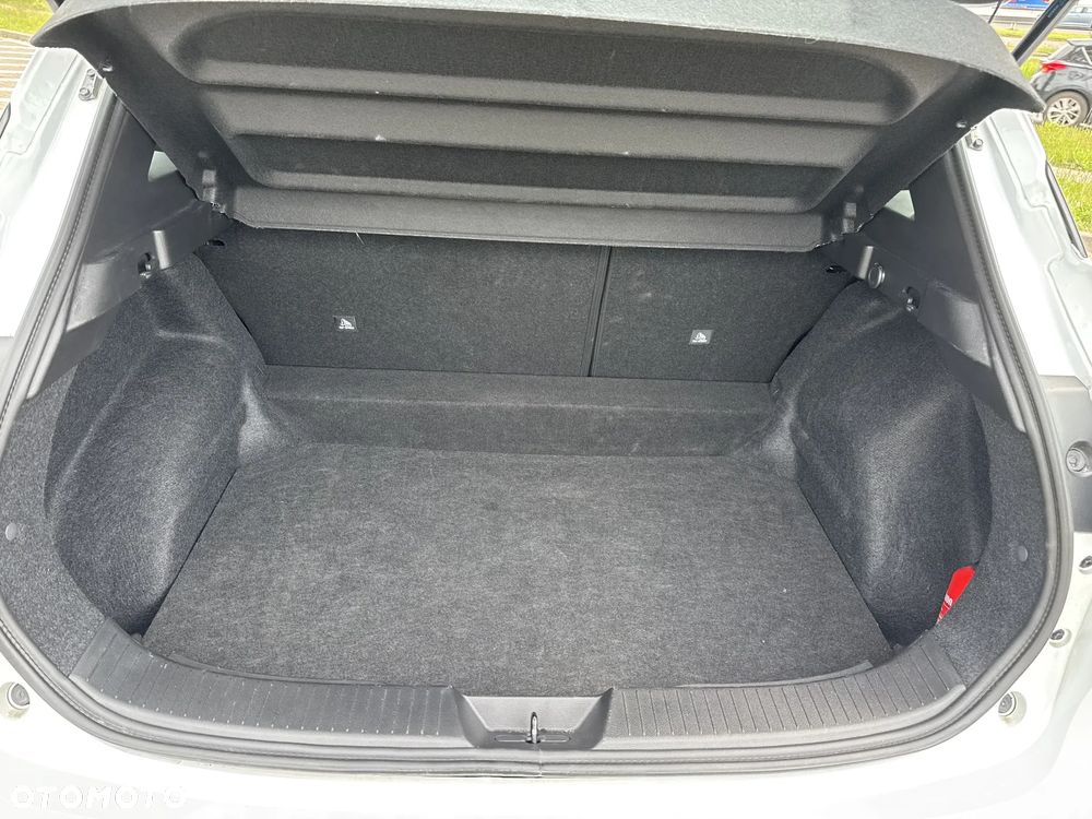 Nissan Qashqai 1.3 DIG-T MHEV Acenta Xtronic - 24