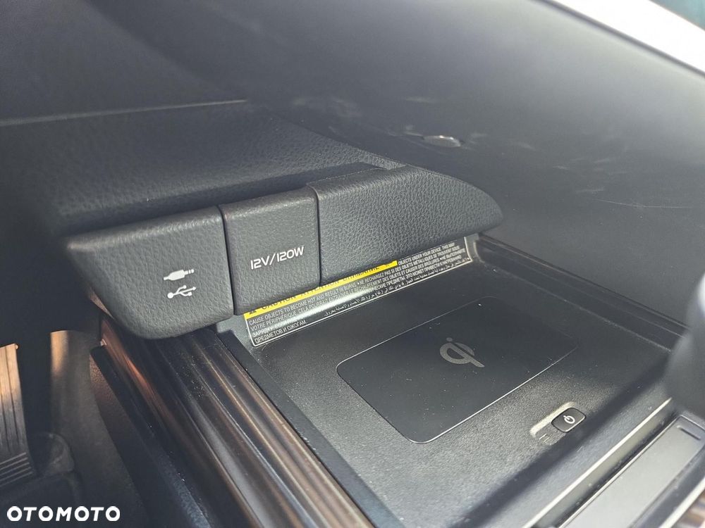Toyota Camry - 26