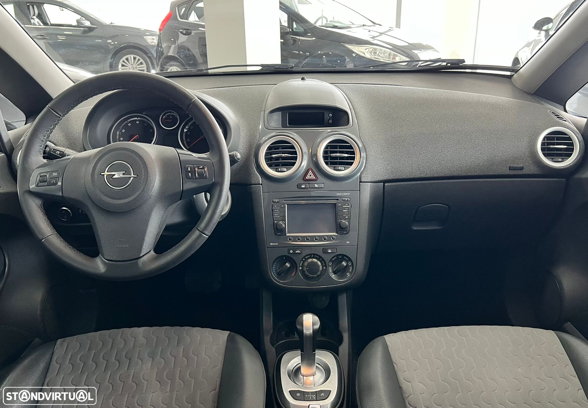 Opel Corsa 1.2 Cosmo Easytronic - 3