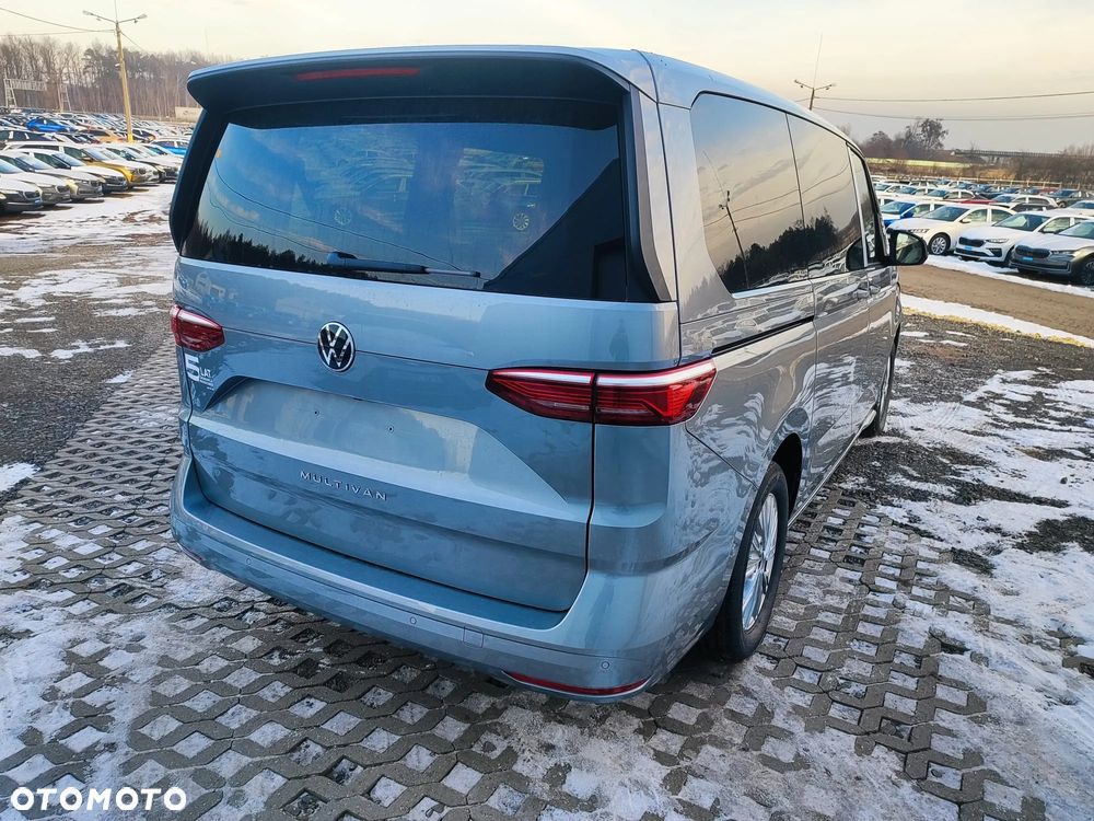 Volkswagen Multivan - 5
