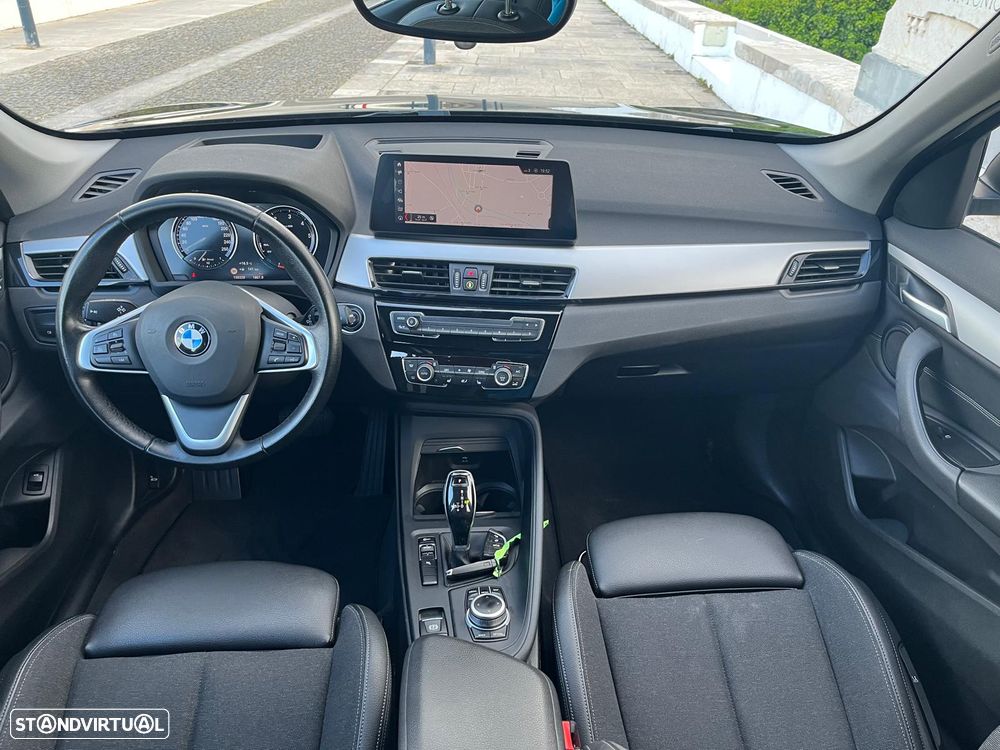 BMW X1 16 d sDrive Auto Line Sport - 32