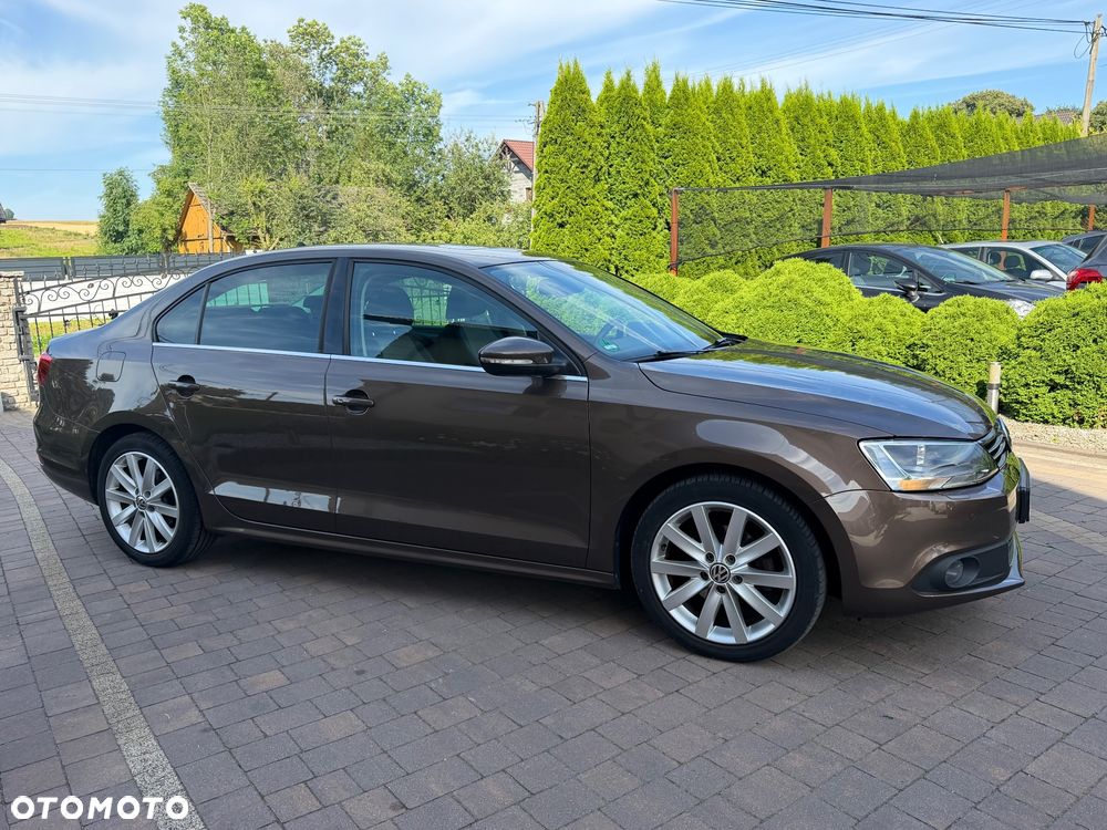 Volkswagen Jetta 1.6 TDI DSG Highline - 16