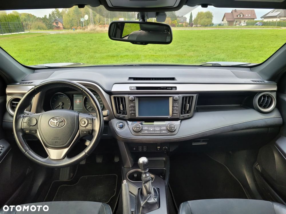 Toyota RAV4 - 10