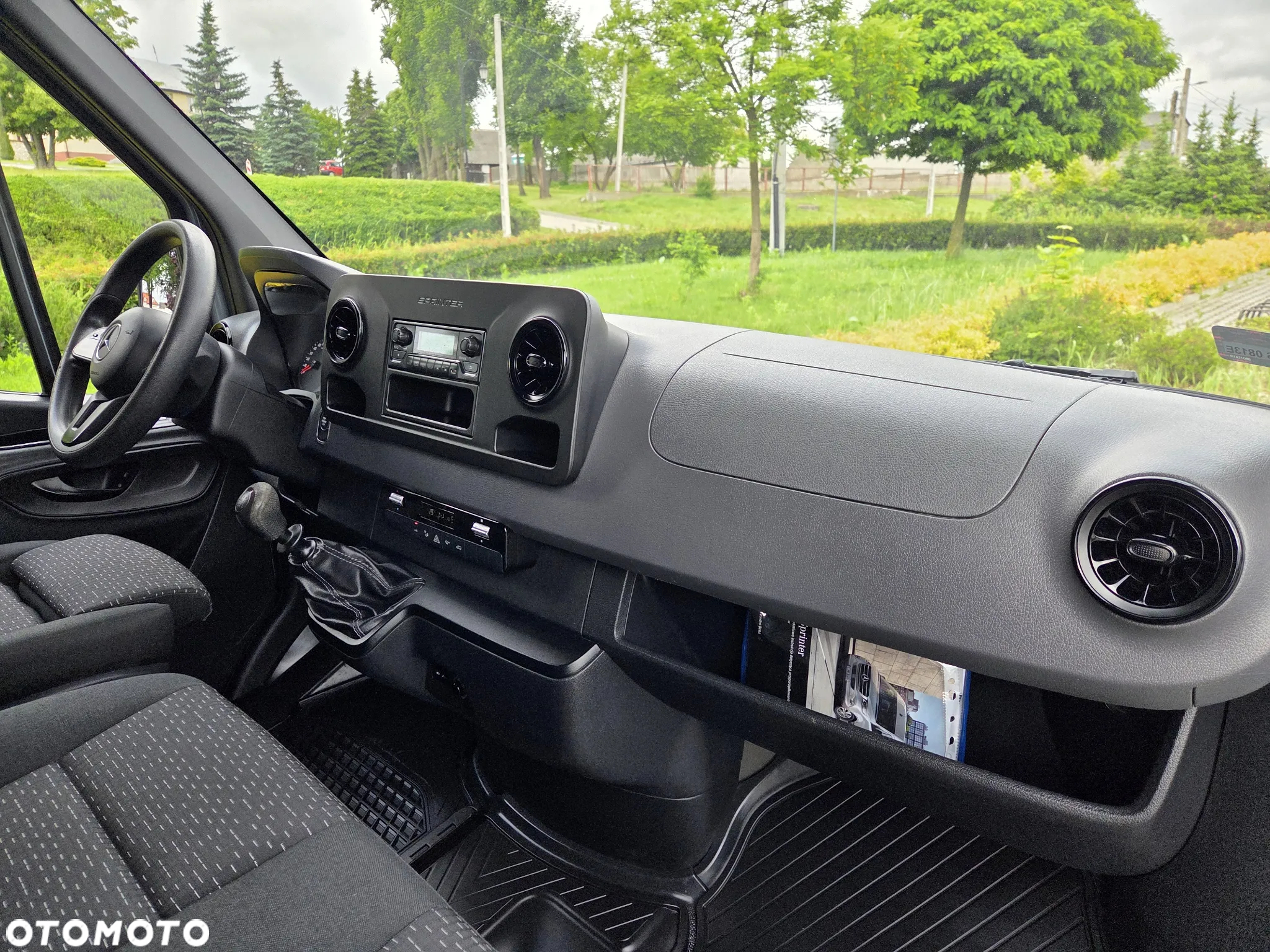 Mercedes-Benz Sprinter - 31
